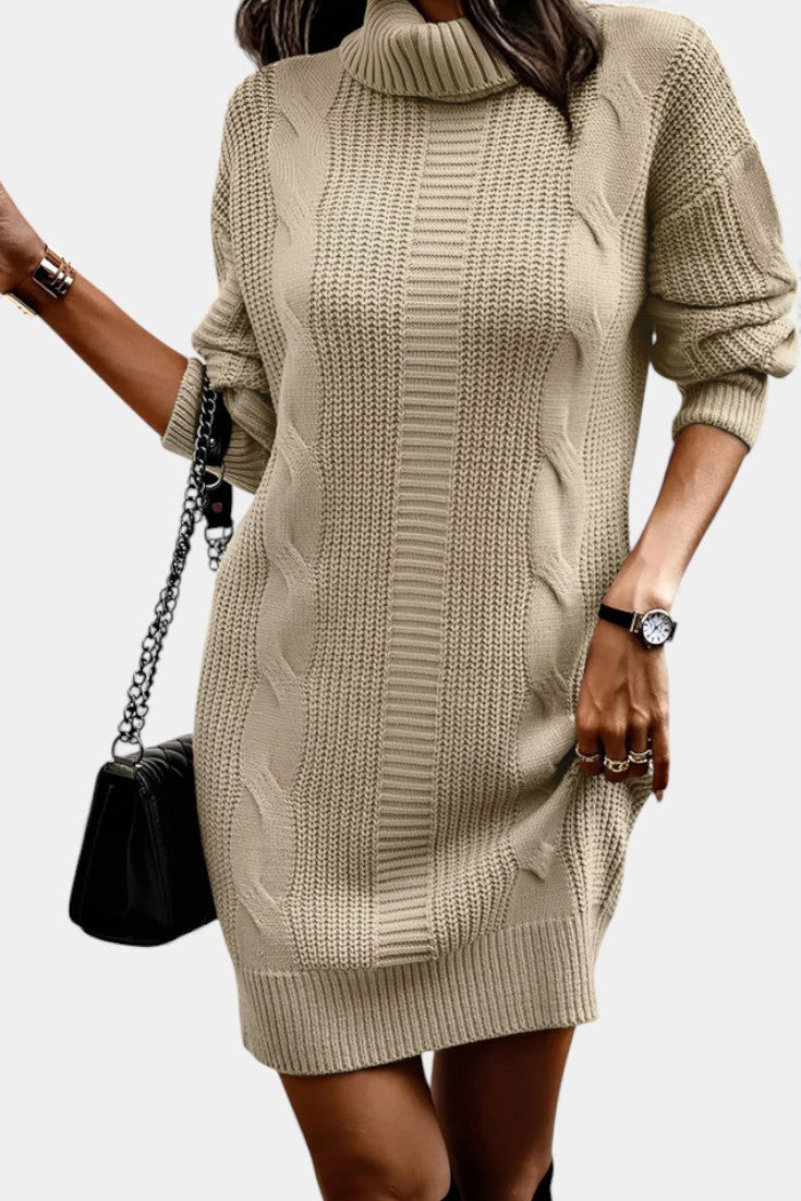 Taciana | Robe pull en maille unie à col roulé